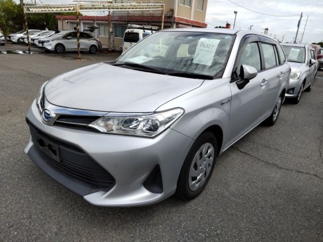 6327 Toyota Corolla fielder NKE165G 2018 г. (LUM Kobe Nyusatsu)